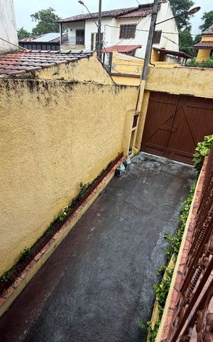 Casa de condomínio à venda com 300m², 2 quartos e 5 vagas Casa de condomínio à venda com 300m², 2 quartos e 5 vagasGaragem