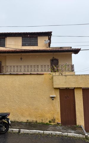Casa de condomínio à venda com 300m², 2 quartos e 5 vagas Casa de condomínio à venda com 300m², 2 quartos e 5 vagasFachada