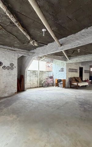 Casa de condomínio à venda com 300m², 2 quartos e 5 vagas Casa de condomínio à venda com 300m², 2 quartos e 5 vagasGaragem