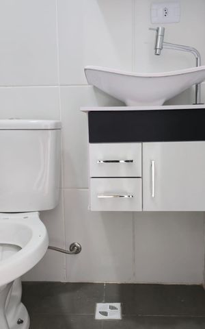 Studio para alugar com 21m², 1 quarto e sem vaga Studio para alugar com 21m², 1 quarto e sem vagaBanheiro Social