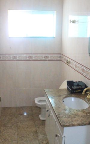 Casa à venda com 540m², 4 quartos e sem vagaLavabo