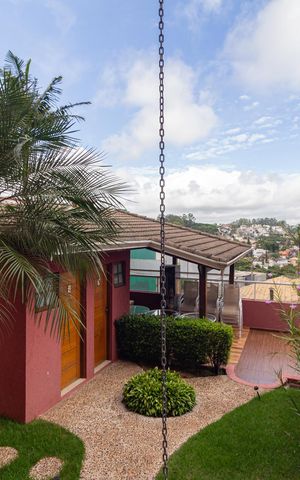Casa de condomínio para alugar com 617m², 3 quartos e 4 vagasQuintal