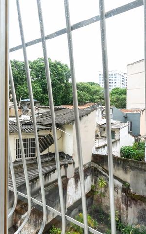 Apartamento à venda com 100m², 2 quartos e 1 vagaVista