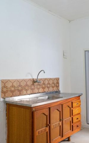 Casa à venda com 154m², 5 quartos e 3 vagas Casa à venda com 154m², 5 quartos e 3 vagasCasa 2