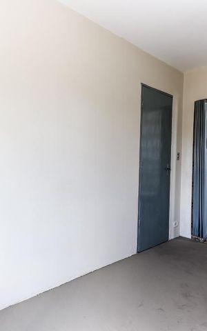 Casa à venda com 154m², 5 quartos e 3 vagas Casa à venda com 154m², 5 quartos e 3 vagasCasa 1