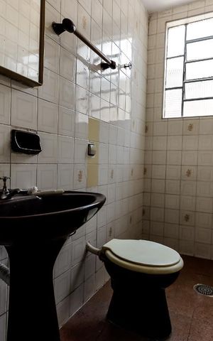 Casa à venda com 154m², 5 quartos e 3 vagas Casa à venda com 154m², 5 quartos e 3 vagasCasa 1
