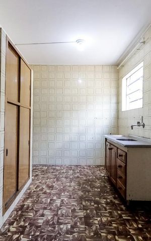 Casa à venda com 154m², 5 quartos e 3 vagas Casa à venda com 154m², 5 quartos e 3 vagasCasa 1