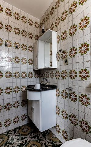 Casa à venda com 154m², 5 quartos e 3 vagas Casa à venda com 154m², 5 quartos e 3 vagasCasa 1