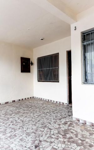 Casa à venda com 154m², 5 quartos e 3 vagas Casa à venda com 154m², 5 quartos e 3 vagasCasa 1