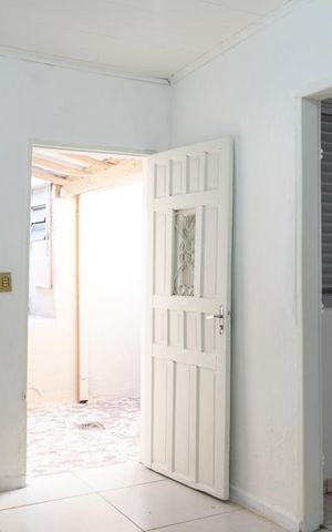 Casa à venda com 154m², 5 quartos e 3 vagas Casa à venda com 154m², 5 quartos e 3 vagasCasa 2