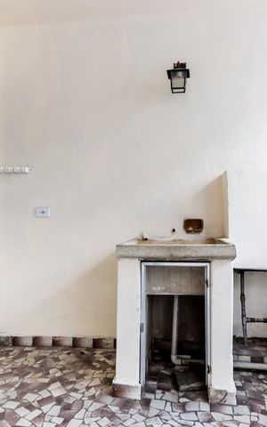 Casa à venda com 154m², 5 quartos e 3 vagas Casa à venda com 154m², 5 quartos e 3 vagasCasa 1