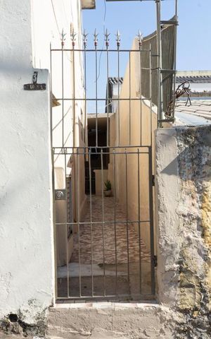 Casa à venda com 154m², 5 quartos e 3 vagas Casa à venda com 154m², 5 quartos e 3 vagasCasa 2