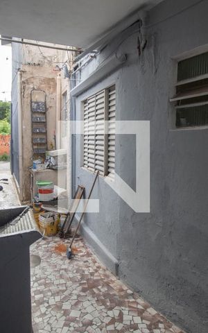 Casa à venda com 154m², 5 quartos e 3 vagas Casa à venda com 154m², 5 quartos e 3 vagasCasa 3