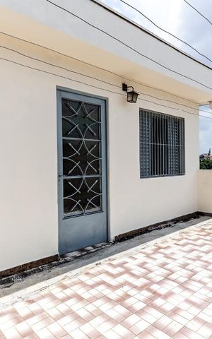 Casa à venda com 154m², 5 quartos e 3 vagas Casa à venda com 154m², 5 quartos e 3 vagasCasa 1