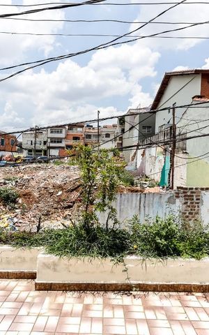 Casa à venda com 154m², 5 quartos e 3 vagas Casa à venda com 154m², 5 quartos e 3 vagasCasa 1