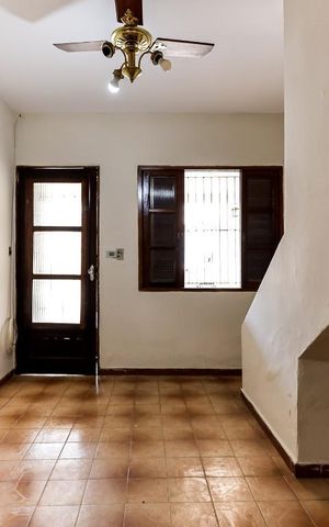 Casa à venda com 154m², 5 quartos e 3 vagas Casa à venda com 154m², 5 quartos e 3 vagasCasa 1