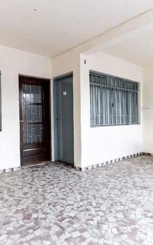 Casa à venda com 154m², 5 quartos e 3 vagas Casa à venda com 154m², 5 quartos e 3 vagasCasa 1