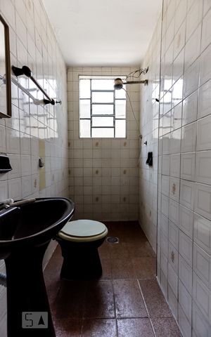 Casa à venda com 154m², 5 quartos e 3 vagas Casa à venda com 154m², 5 quartos e 3 vagasCasa 1