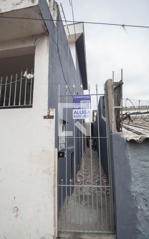 Casa à venda com 154m², 5 quartos e 3 vagas Casa à venda com 154m², 5 quartos e 3 vagasCasa 3