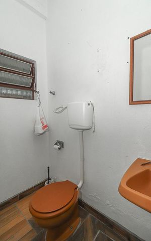 Casa à venda com 600m², 6 quartos e 4 vagasBanheiro 4