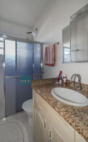 Casa à venda com 600m², 6 quartos e 4 vagasBanheiro 3