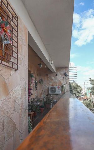 Casa à venda com 600m², 6 quartos e 4 vagasVaranda
