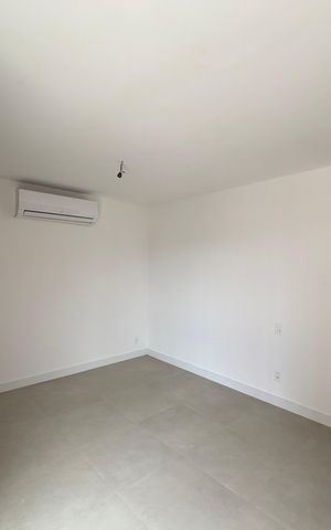 Apartamento à venda com 174m², 3 quartos e 1 vaga Apartamento à venda com 174m², 3 quartos e 1 vagaSala 2/quarto/cozinha
