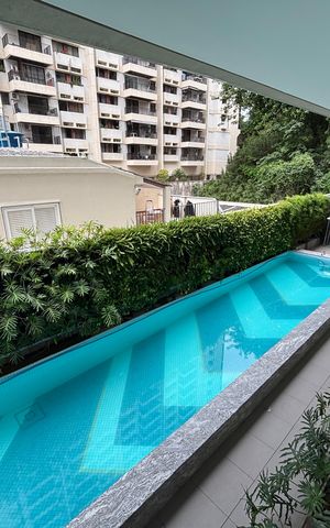 Apartamento à venda com 174m², 3 quartos e 1 vaga Apartamento à venda com 174m², 3 quartos e 1 vagaÁrea comum - piscina