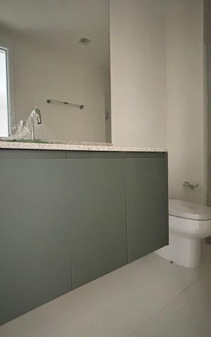 Apartamento à venda com 174m², 3 quartos e 1 vaga Apartamento à venda com 174m², 3 quartos e 1 vagaSuíte 2 - banheiro
