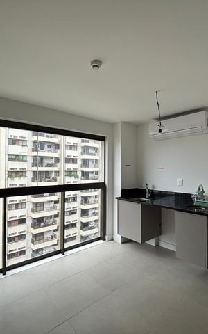 Apartamento à venda com 174m², 3 quartos e 1 vaga Apartamento à venda com 174m², 3 quartos e 1 vagaVaranda da suíte 2/cozinha