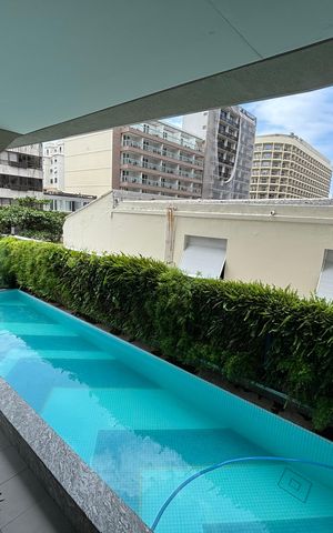 Apartamento à venda com 174m², 3 quartos e 1 vaga Apartamento à venda com 174m², 3 quartos e 1 vagaÁrea comum - piscina