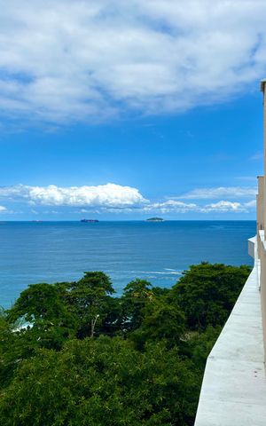 Apartamento à venda com 174m², 3 quartos e 1 vaga Apartamento à venda com 174m², 3 quartos e 1 vagaCobertura - visita para o mar