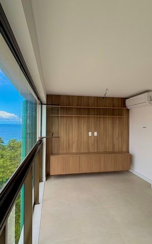 Apartamento à venda com 174m², 3 quartos e 1 vaga Apartamento à venda com 174m², 3 quartos e 1 vagaVaranda da sala 2/cozinha