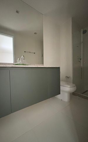Apartamento à venda com 174m², 3 quartos e 1 vaga Apartamento à venda com 174m², 3 quartos e 1 vagaSuíte 2 - banheiro