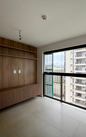 Apartamento à venda com 174m², 3 quartos e 1 vaga Apartamento à venda com 174m², 3 quartos e 1 vagaVaranda da suíte 2/cozinha