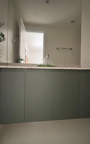 Apartamento à venda com 174m², 3 quartos e 1 vaga Apartamento à venda com 174m², 3 quartos e 1 vagaSuíte 2 - banheiro