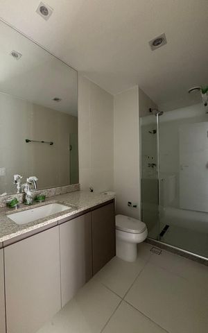 Apartamento à venda com 174m², 3 quartos e 1 vaga Apartamento à venda com 174m², 3 quartos e 1 vagaSuíte 1 - banheiro