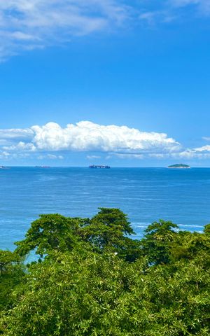 Apartamento à venda com 174m², 3 quartos e 1 vaga Apartamento à venda com 174m², 3 quartos e 1 vagaVaranda da sala 2/cozinha - vista para o mar