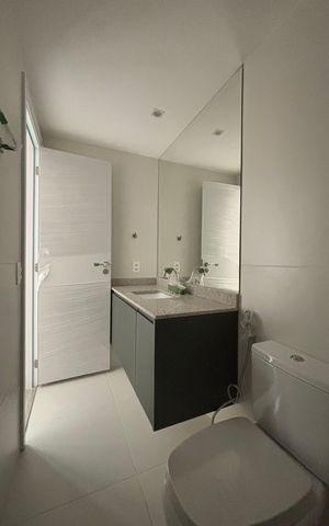 Apartamento à venda com 174m², 3 quartos e 1 vaga Apartamento à venda com 174m², 3 quartos e 1 vagaSuíte 2 - banheiro