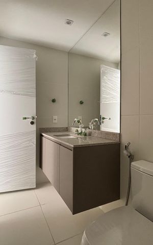 Apartamento à venda com 174m², 3 quartos e 1 vaga Apartamento à venda com 174m², 3 quartos e 1 vagaSuíte 1 - banheiro