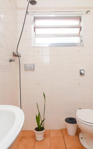Casa para alugar com 150m², 2 quartos e 2 vagasBanheiro Social