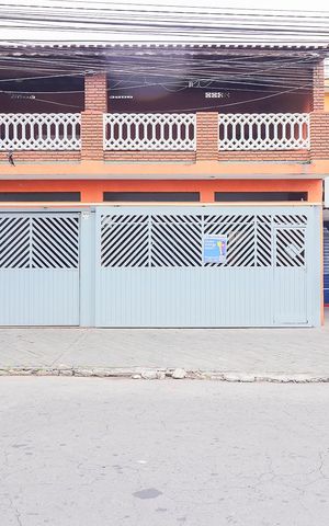 Casa para alugar com 150m², 2 quartos e 2 vagasFachada