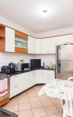 Casa para alugar com 150m², 2 quartos e 2 vagasCozinha