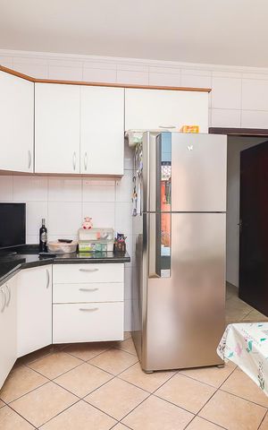 Casa para alugar com 150m², 2 quartos e 2 vagasCozinha