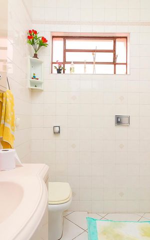 Casa para alugar com 150m², 2 quartos e 2 vagasBanheiro Social 2