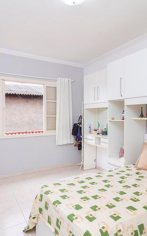 Casa para alugar com 150m², 2 quartos e 2 vagasQuarto 2