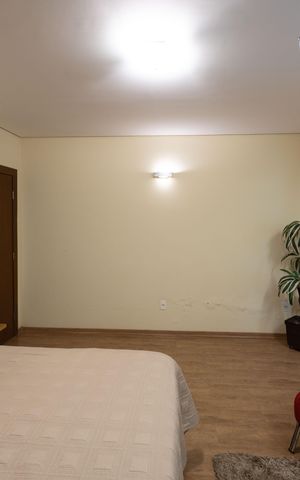 Casa à venda com 420m², 4 quartos e 3 vagas Casa à venda com 420m², 4 quartos e 3 vagasSuíte 1