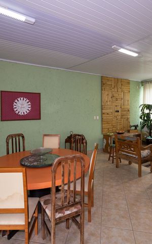 Casa à venda com 420m², 4 quartos e 3 vagas Casa à venda com 420m², 4 quartos e 3 vagasÁrea Gourmet
