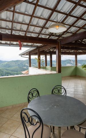 Casa à venda com 420m², 4 quartos e 3 vagas Casa à venda com 420m², 4 quartos e 3 vagasÁrea Gourmet