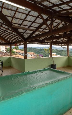 Casa à venda com 420m², 4 quartos e 3 vagas Casa à venda com 420m², 4 quartos e 3 vagasÁrea Gourmet